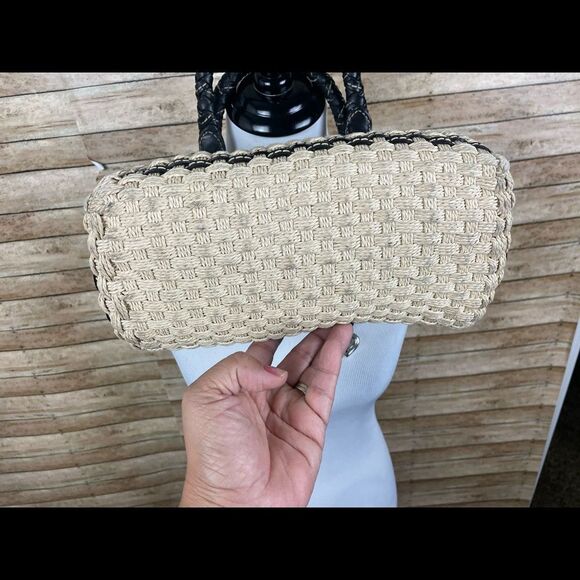 Brighton Straw Tote Bag - Picture 3 of 10